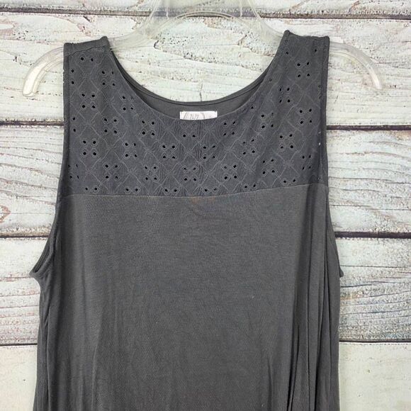 Maurices 24/7 Gray Knot Hem Sleeveless Top Eyelet XL - Picture 3 of 7